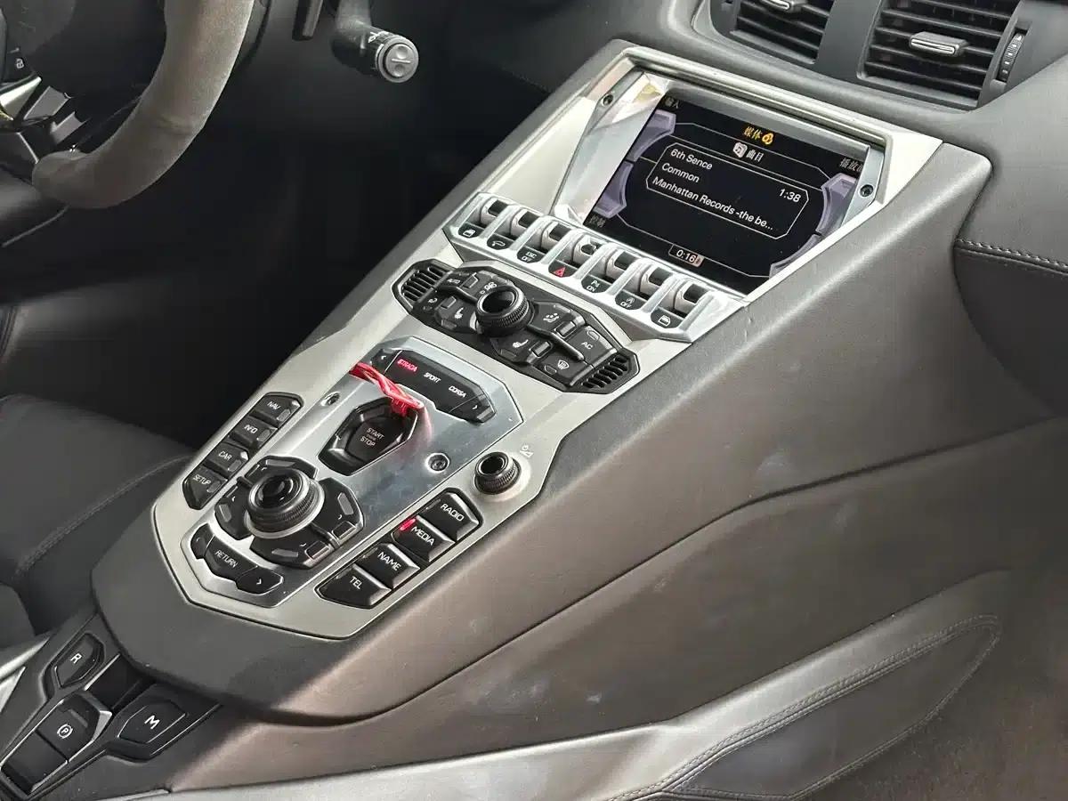 2011 Aventador LP 700-4 — миниатюра 21