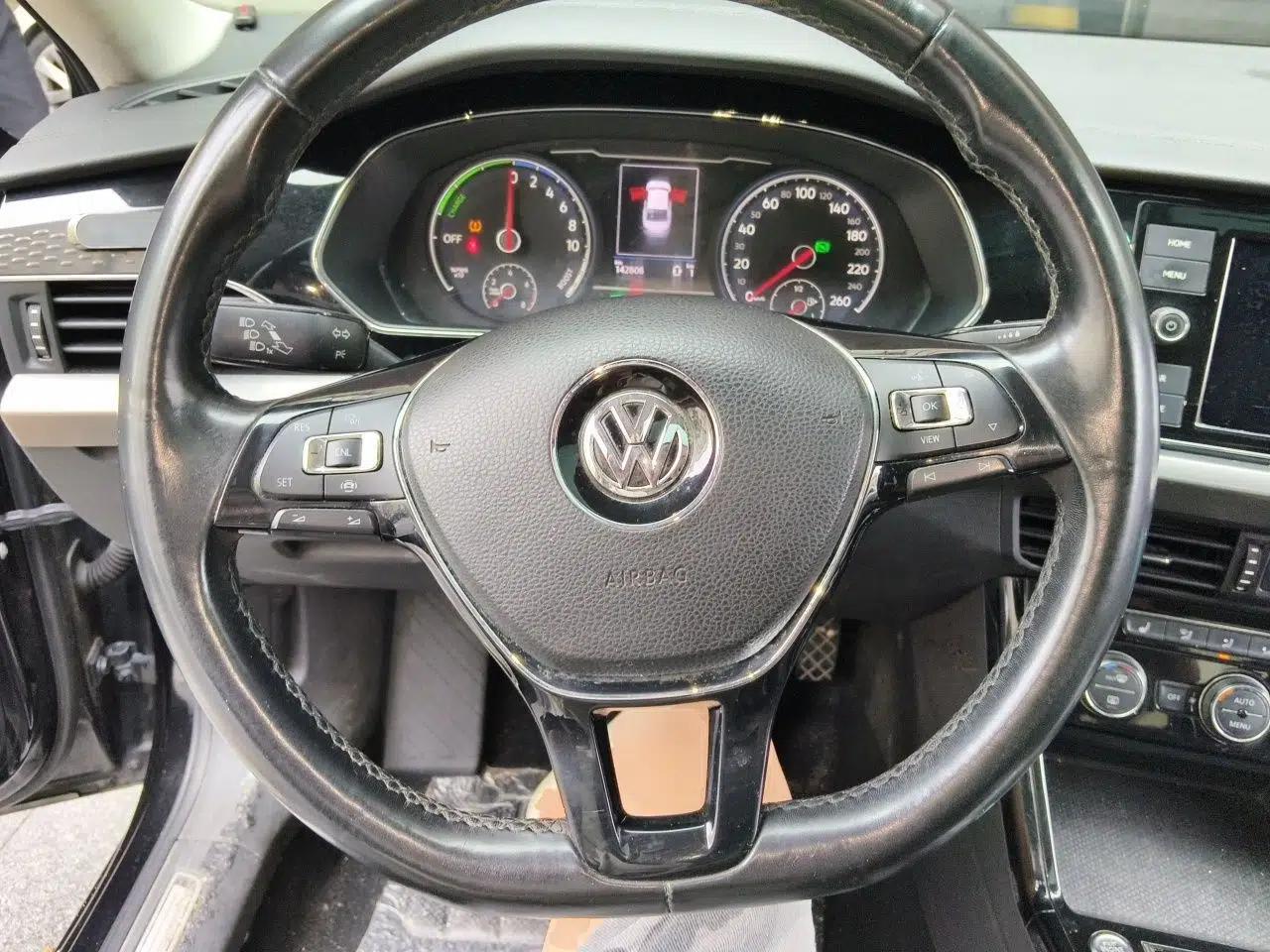 Volkswagen Passat New Energy 2019 430 PHEV Hybrid Elite Edition — миниатюра 10
