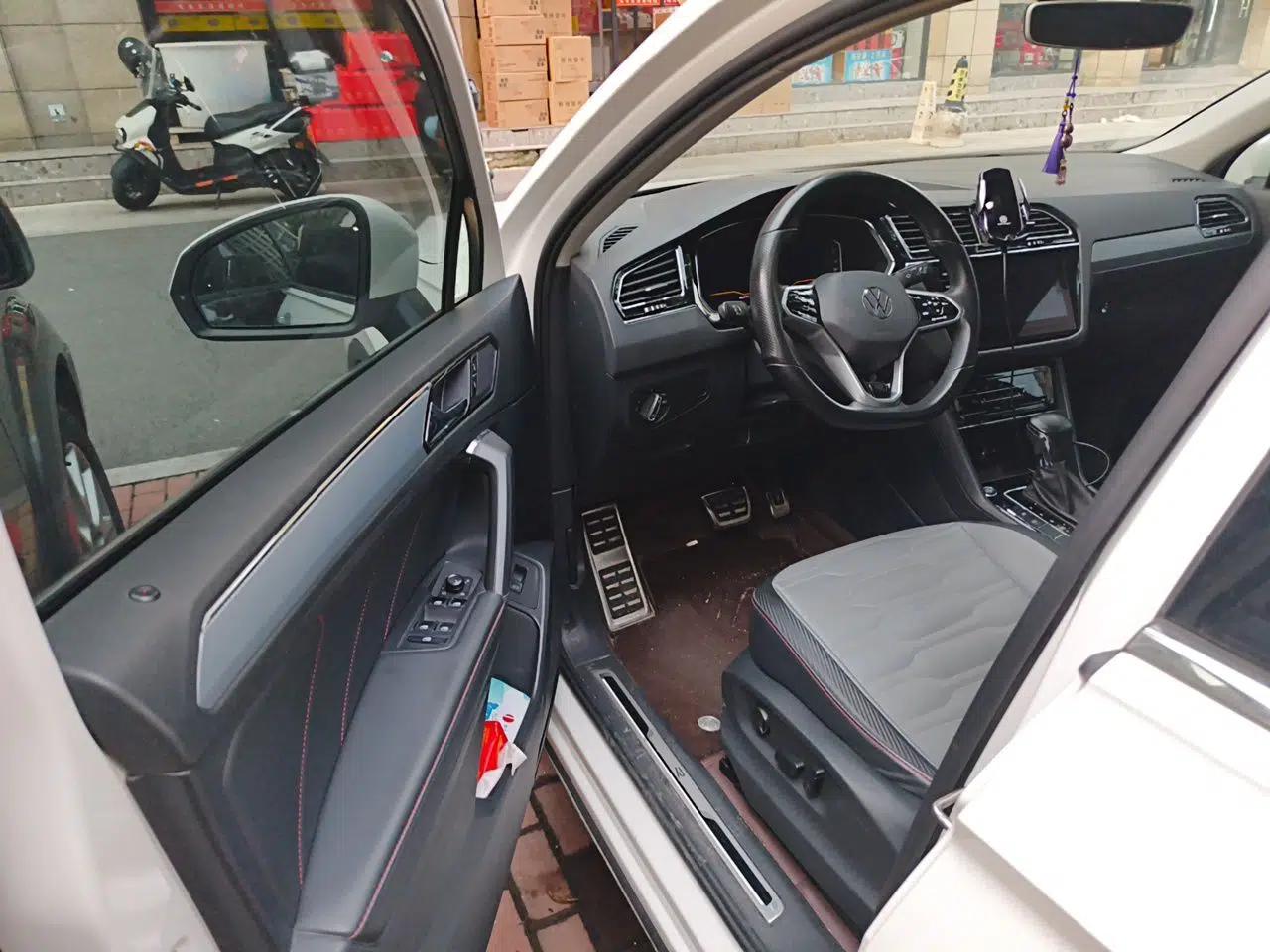 Volkswagen Tiguan X 2021 330TSI Two-Wheel Drive Enjoyment Version — миниатюра 16