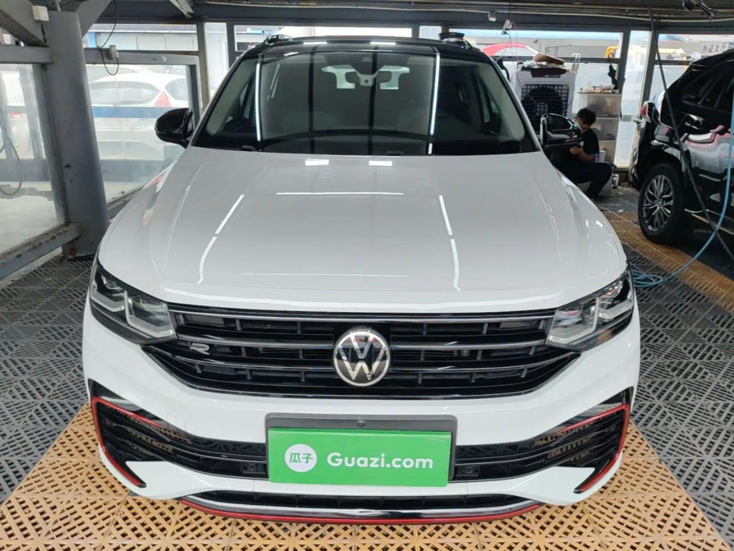 Volkswagen Tiguan X 2022 330TSI Two-Wheel-Drive Prestige Flagship Edition — миниатюра 2