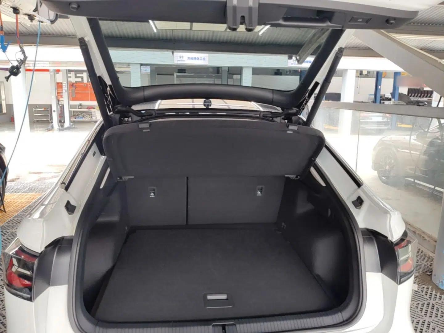 Volkswagen Tiguan X 2022 330TSI Two-Wheel-Drive Prestige Flagship Edition — миниатюра 22