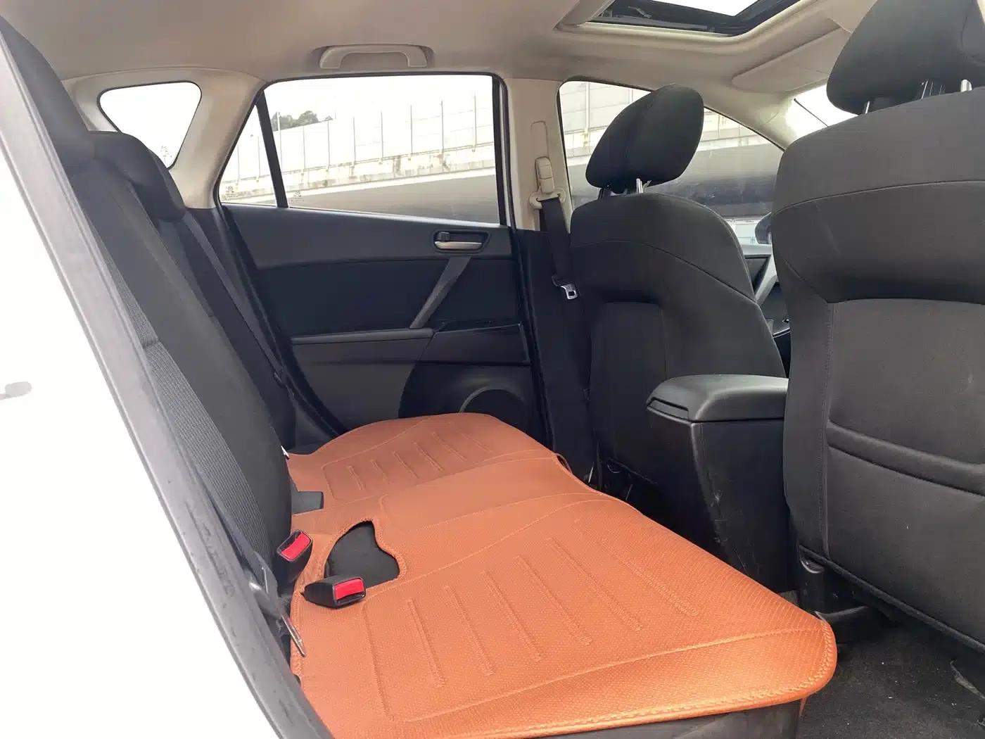 Mazda3 Axela 2015 Hatchback 1.6L Automatic Elite — миниатюра 15