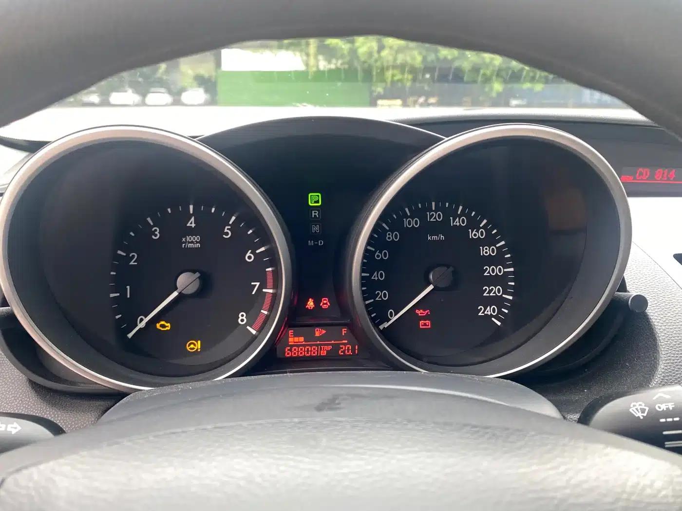 Mazda3 Axela 2015 Hatchback 1.6L Automatic Elite — миниатюра 10
