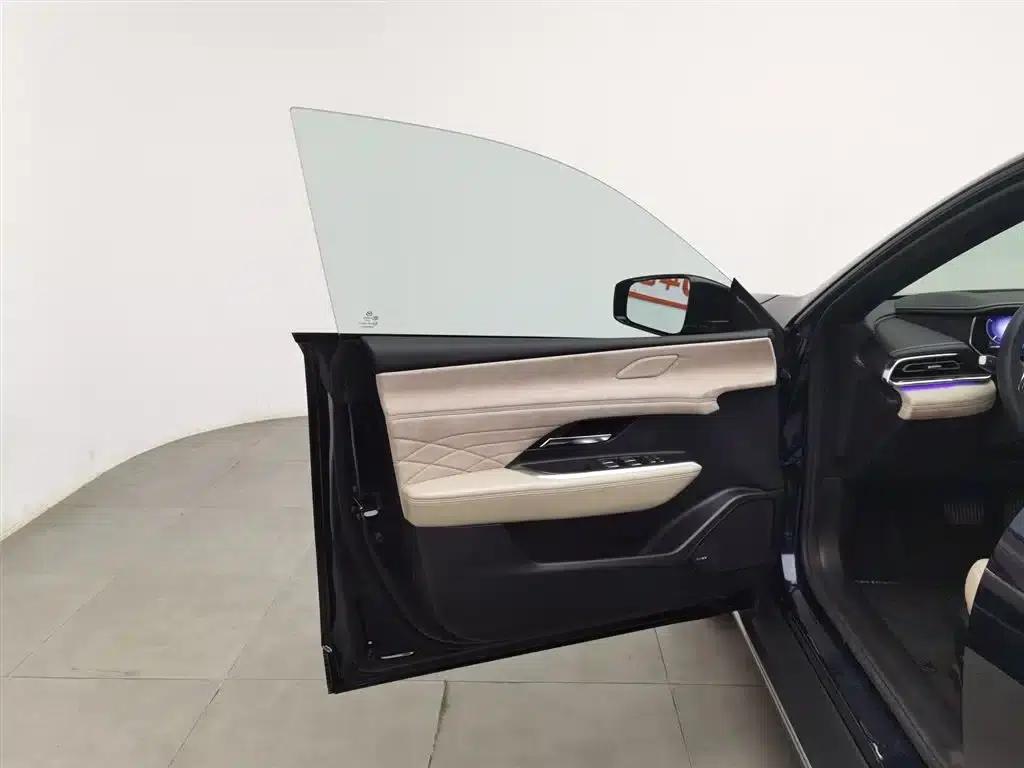 Mazda EZ-6 2024 Extended Range 200 Smart Edition — миниатюра 8