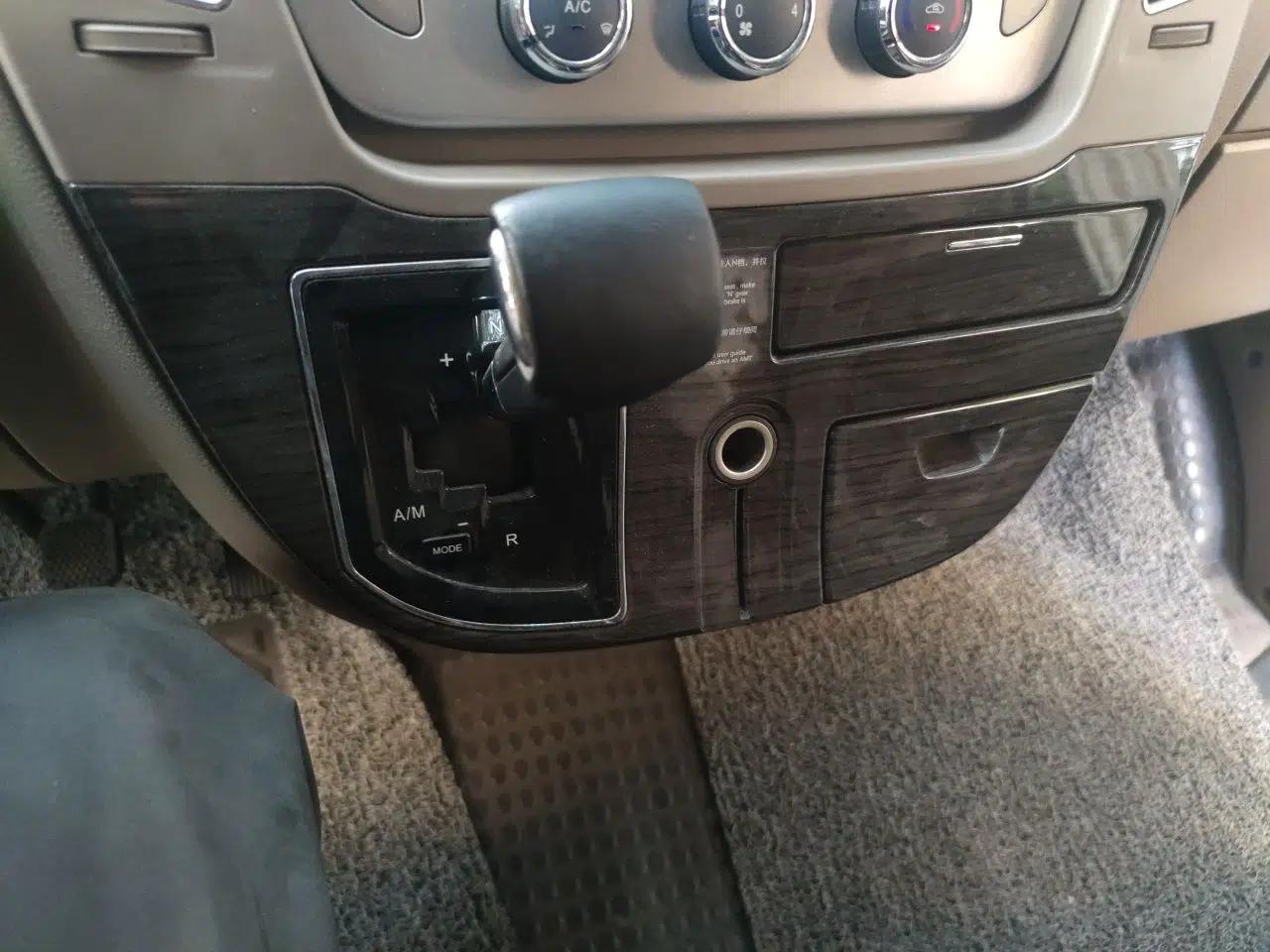 SAIC MAXUS V80 RV — миниатюра 14