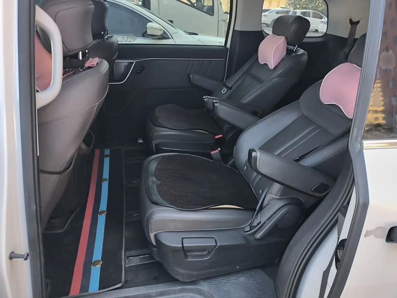 SAIC MAXUS G70 2024 2.0T Automatic Luxury Edition 7 Seats — миниатюра 17