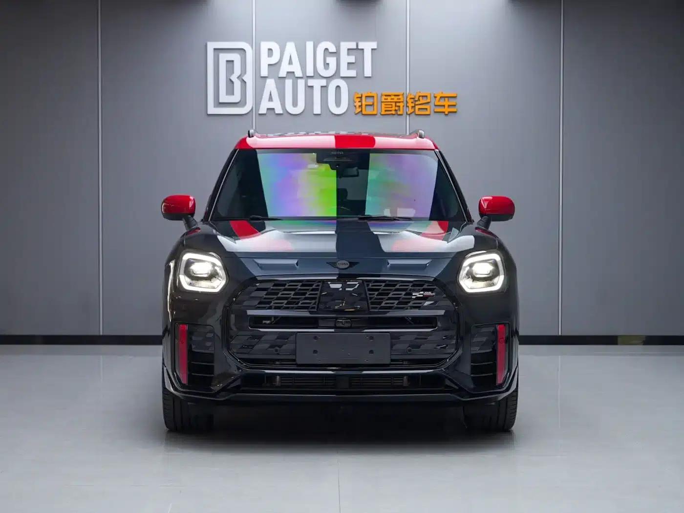 MINI JCW COUNTRYMAN 2024 2.0T JOHN COOPER WORKS — миниатюра 1