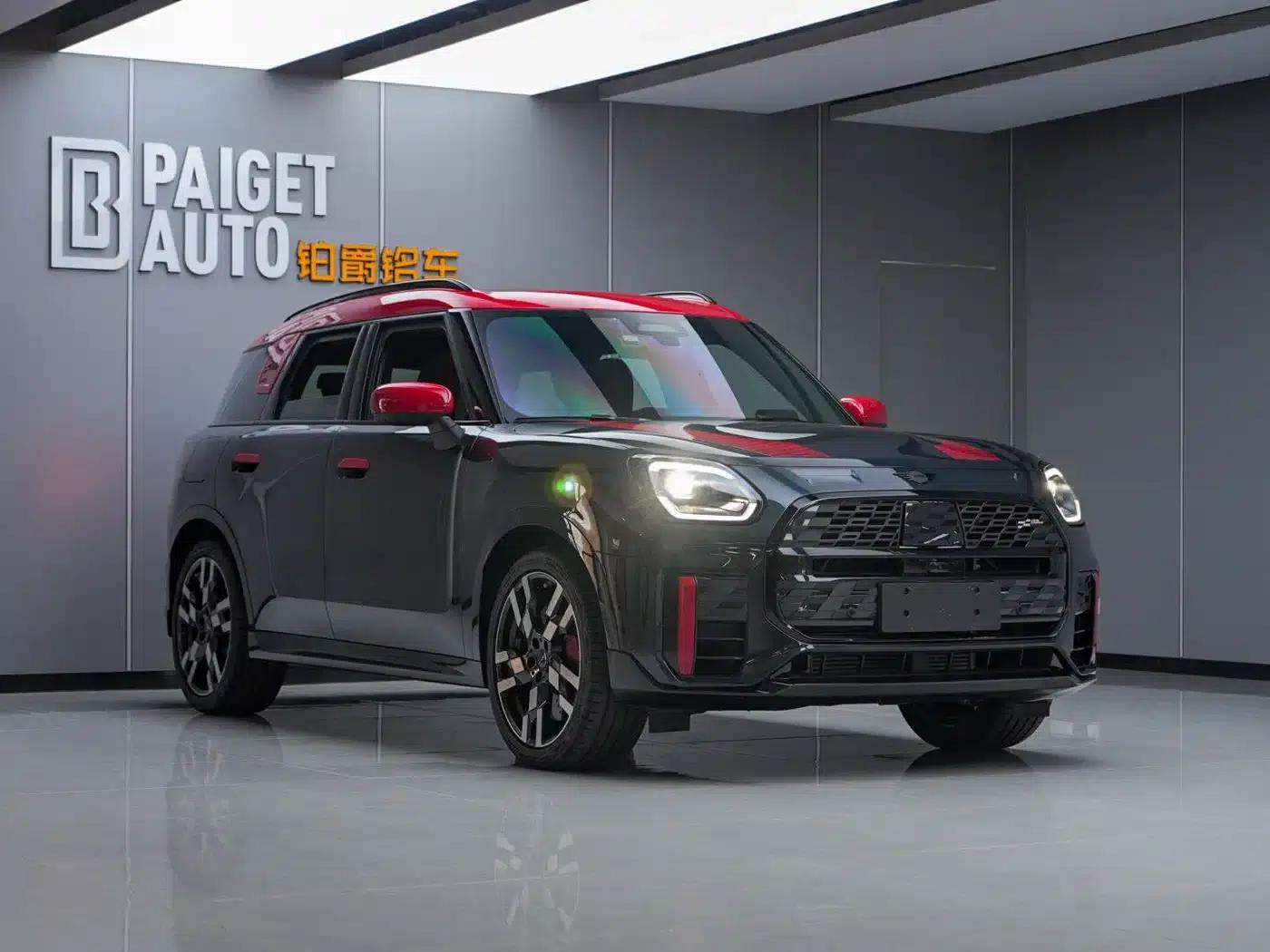 MINI JCW COUNTRYMAN 2024 2.0T JOHN COOPER WORKS — миниатюра 2