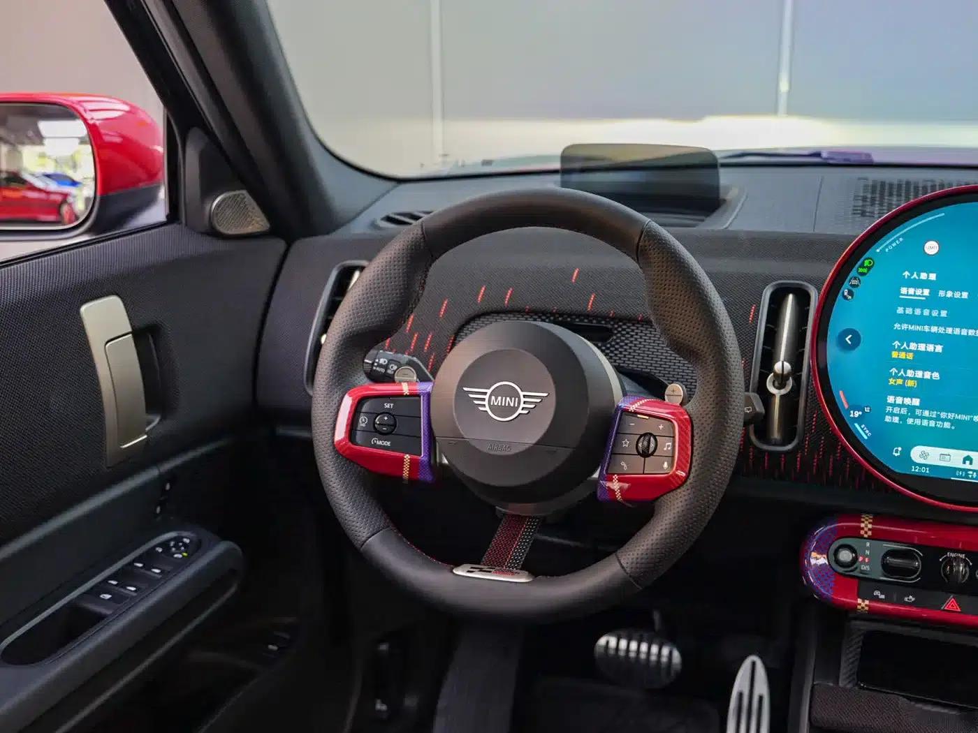 MINI JCW COUNTRYMAN 2024 2.0T JOHN COOPER WORKS — миниатюра 11
