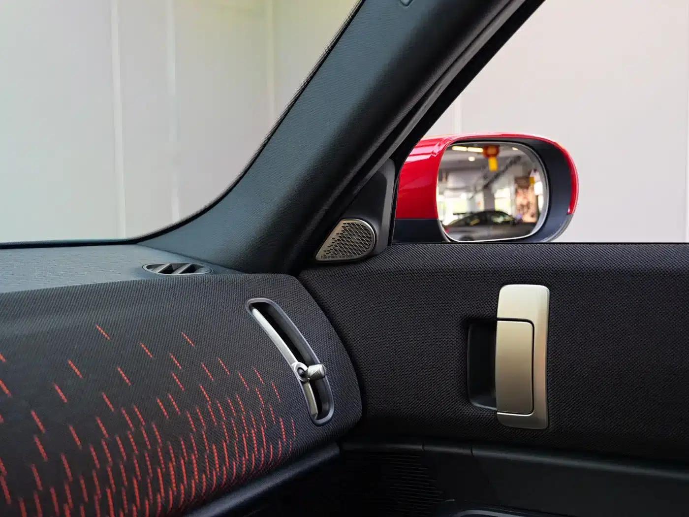 MINI JCW COUNTRYMAN 2024 2.0T JOHN COOPER WORKS — миниатюра 12
