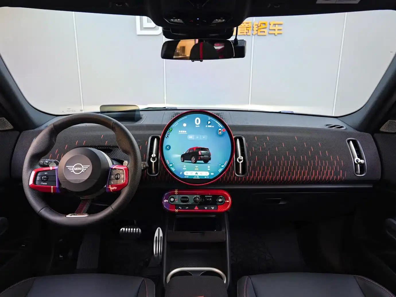 MINI JCW COUNTRYMAN 2024 2.0T JOHN COOPER WORKS — миниатюра 8