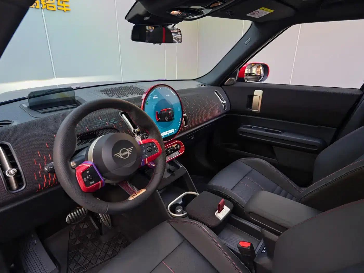 MINI JCW COUNTRYMAN 2024 2.0T JOHN COOPER WORKS — миниатюра 10