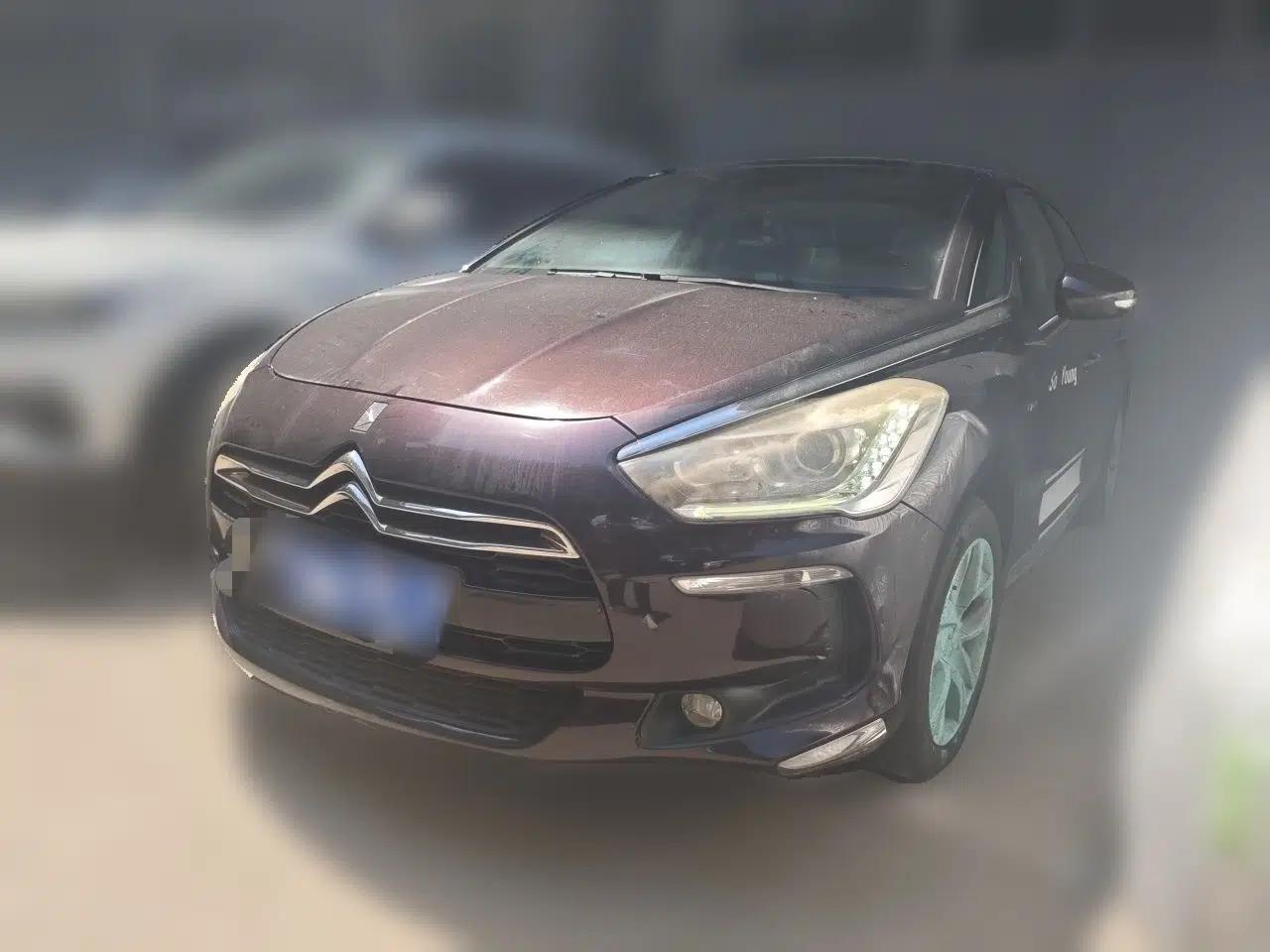 DS 5 2014 1.6T Luxury Edition THP160 — миниатюра 1