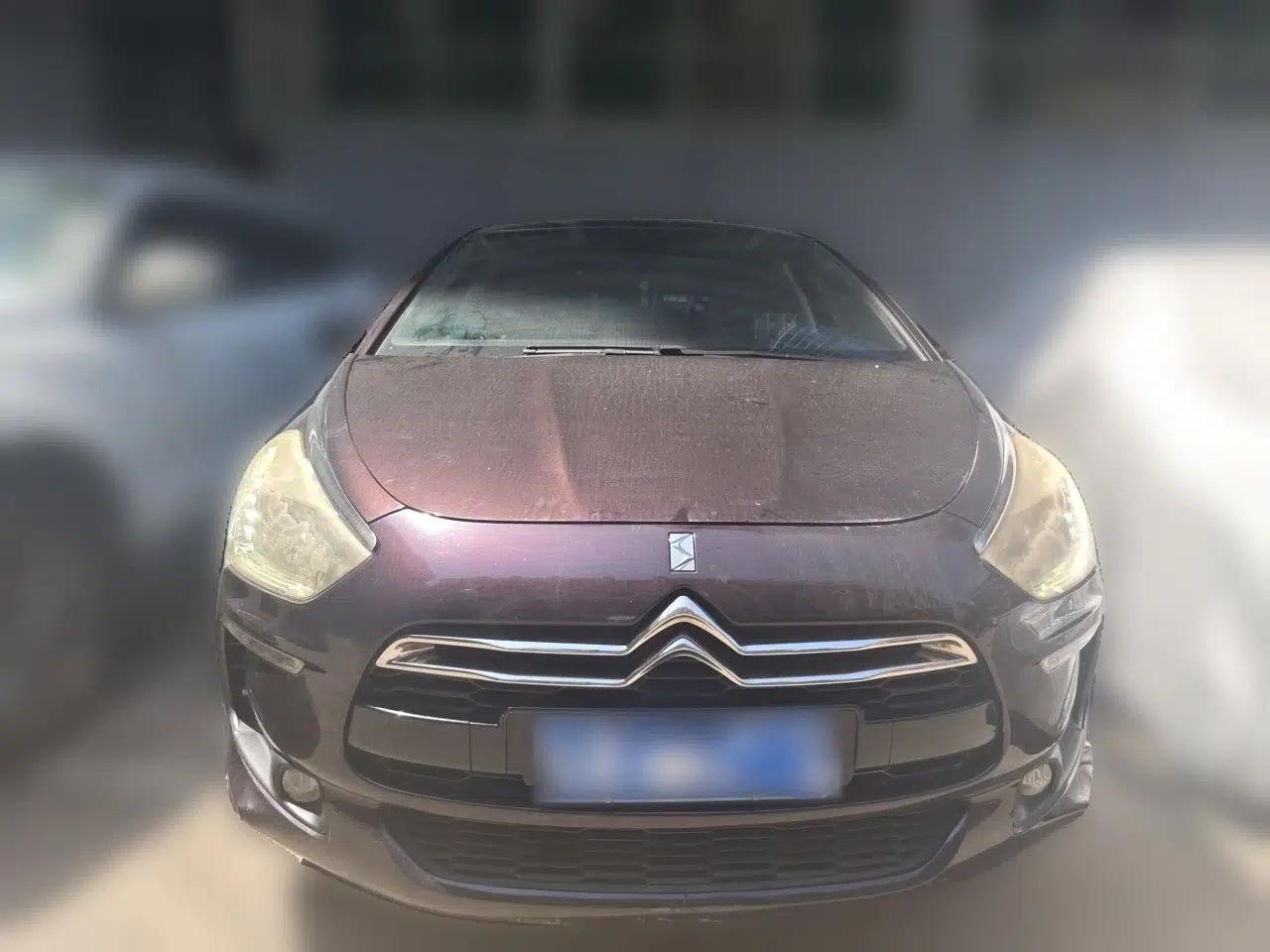 DS 5 2014 1.6T Luxury Edition THP160 — миниатюра 2