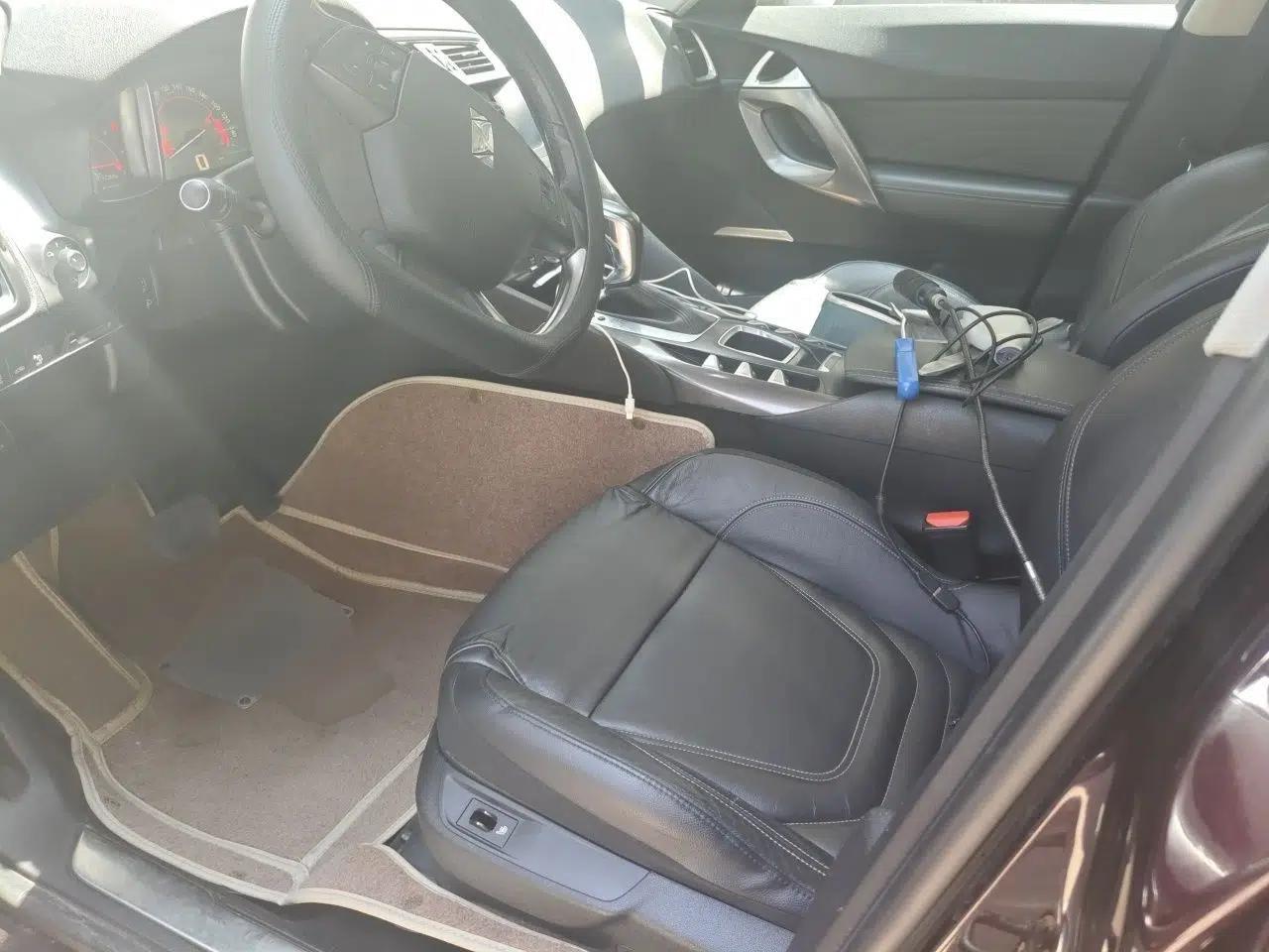 DS 5 2014 1.6T Luxury Edition THP160 — миниатюра 15