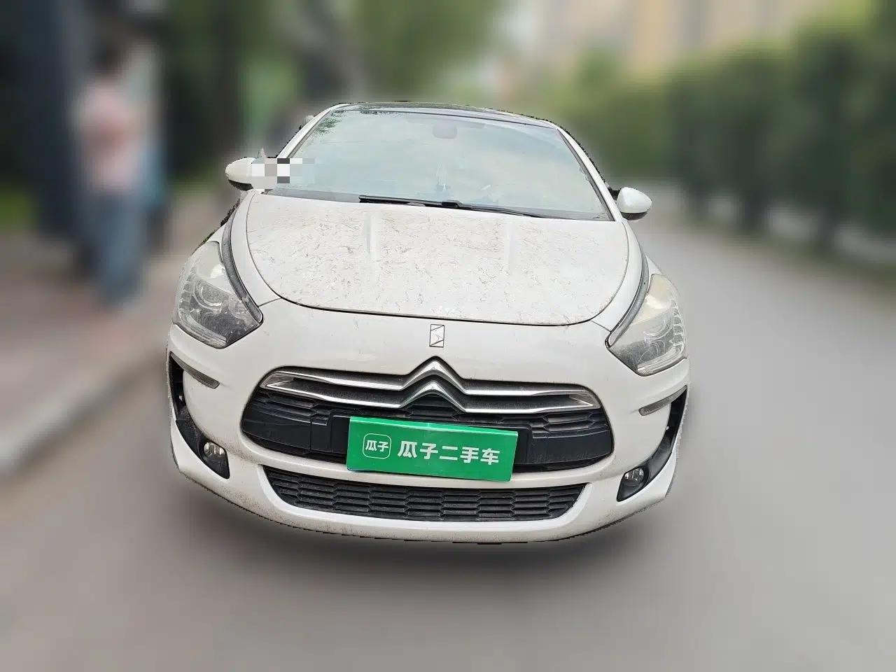 DS 5 2014 1.6T Luxury Edition THP160 — миниатюра 2