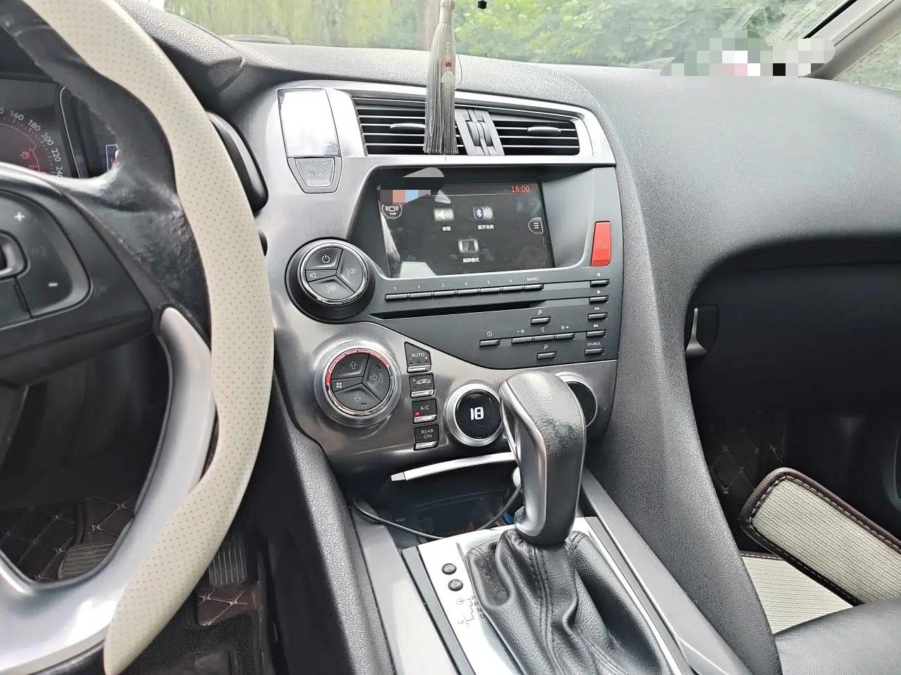 DS 5 2014 1.6T Luxury Edition THP160 — миниатюра 13