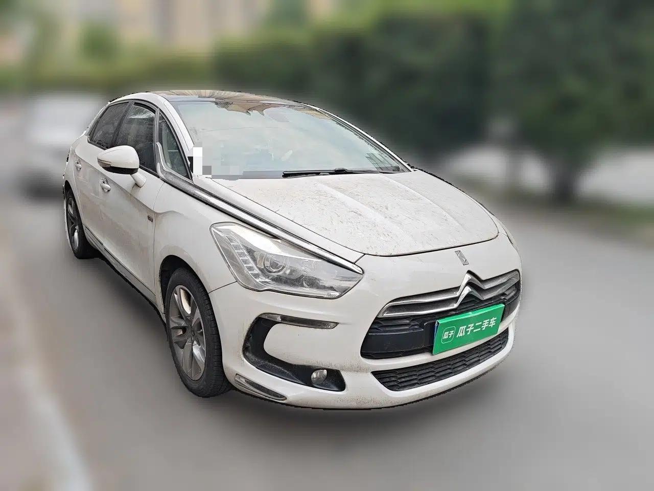 DS 5 2014 1.6T Luxury Edition THP160 — миниатюра 3