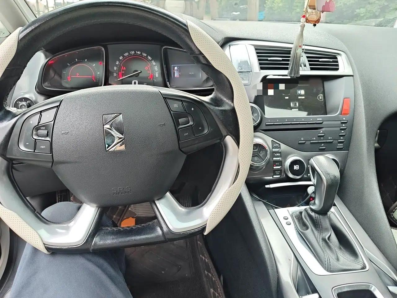 DS 5 2014 1.6T Luxury Edition THP160 — миниатюра 9