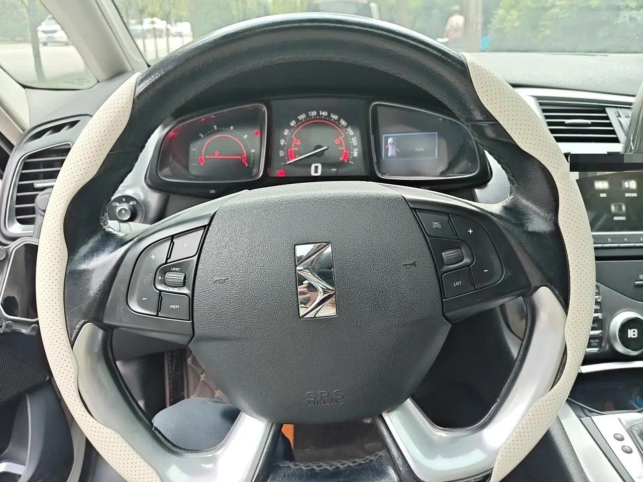 DS 5 2014 1.6T Luxury Edition THP160 — миниатюра 10
