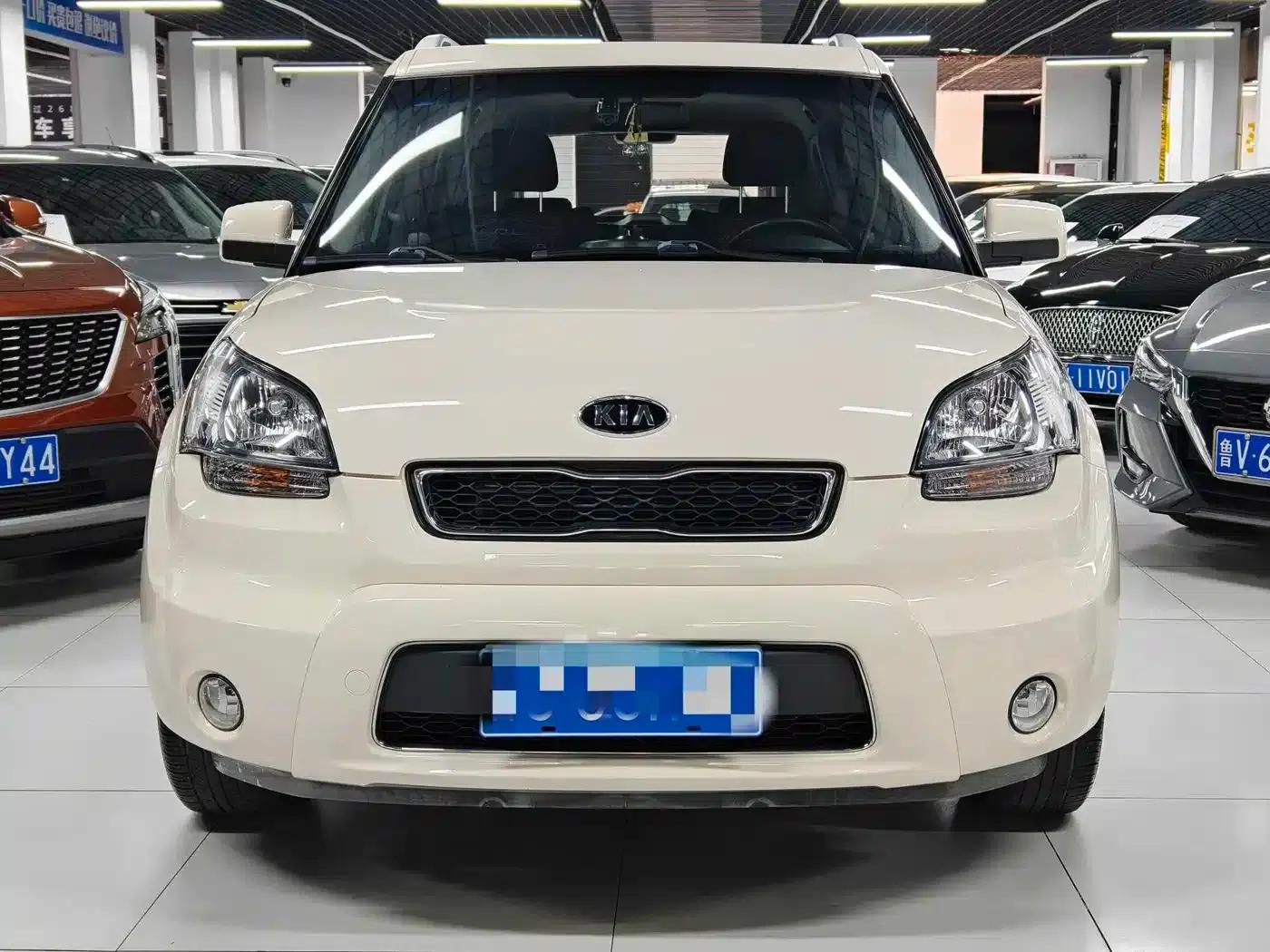 2013 Volkswagen Soul 1.6L AT GL — миниатюра 2