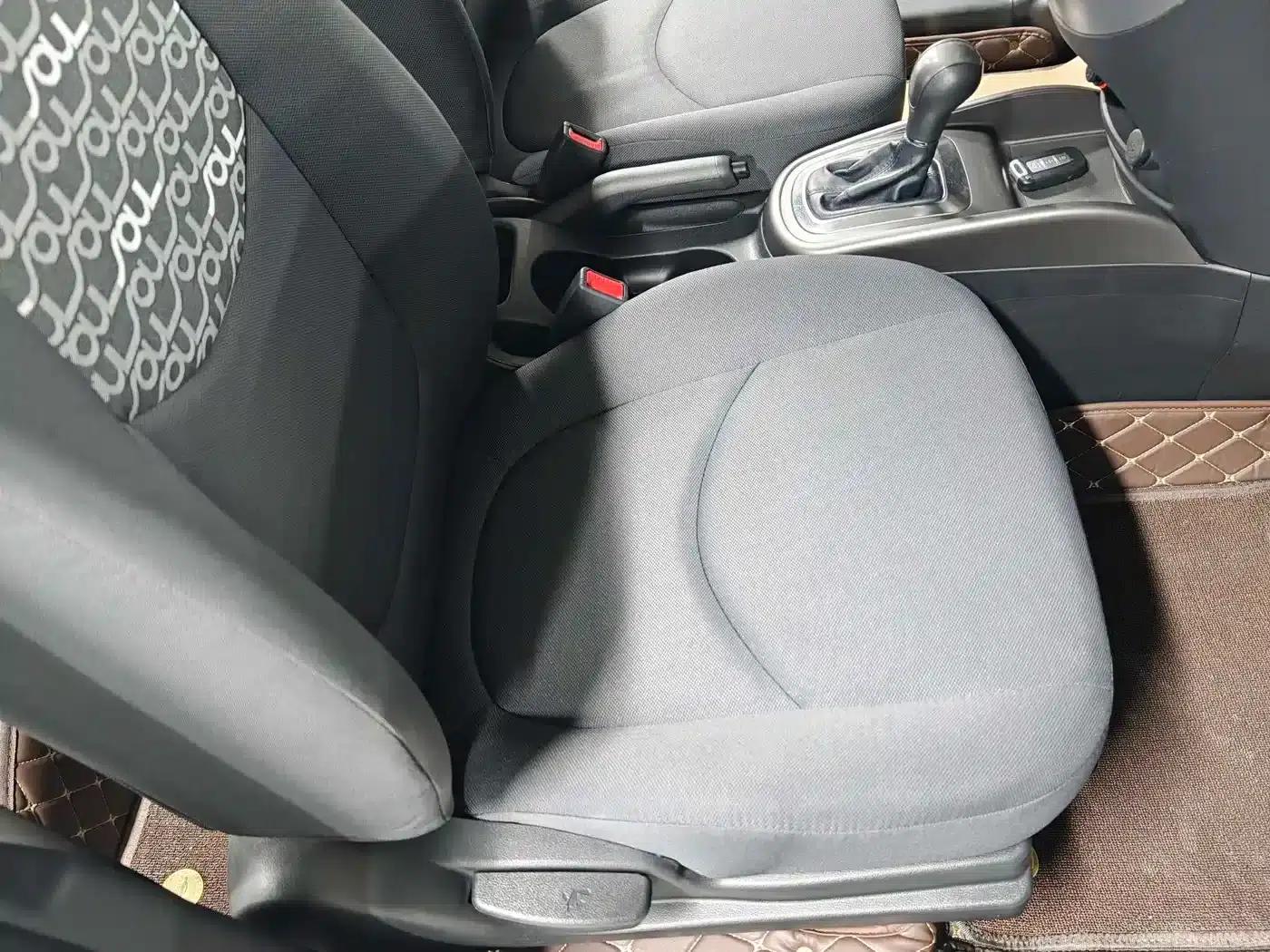 2013 Volkswagen Soul 1.6L AT GL — миниатюра 12