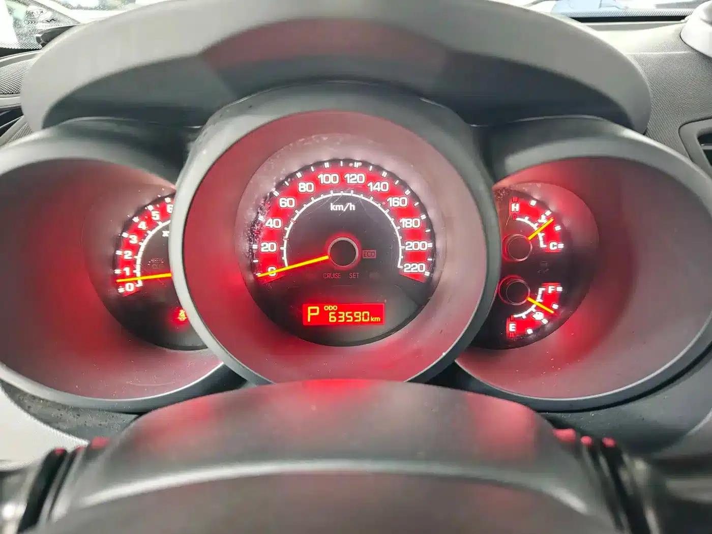 2013 Volkswagen Soul 1.6L AT GL — миниатюра 14