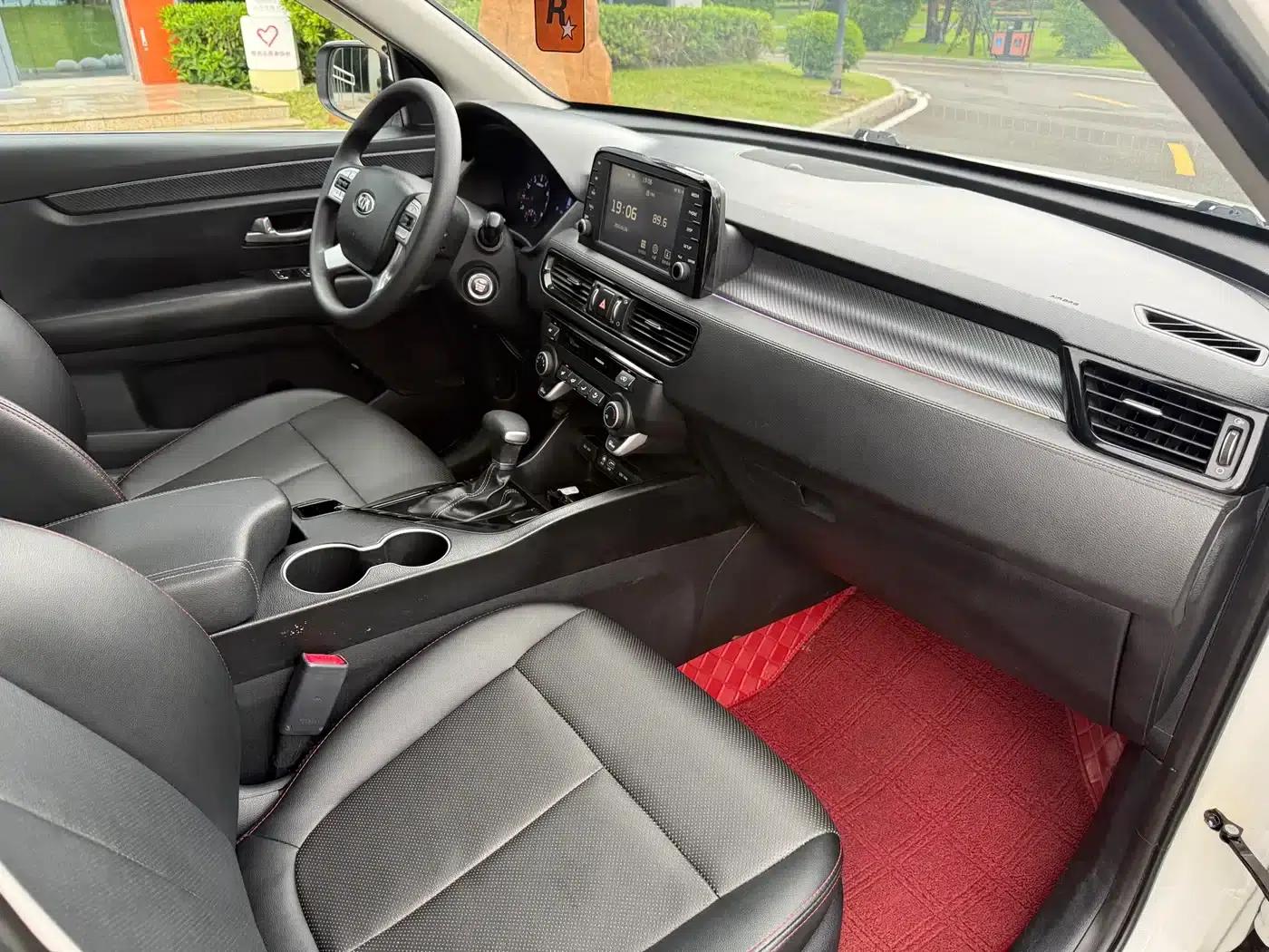 Kia KX7 2017 2.0L Automatic 2WD GL 5-seater — миниатюра 14