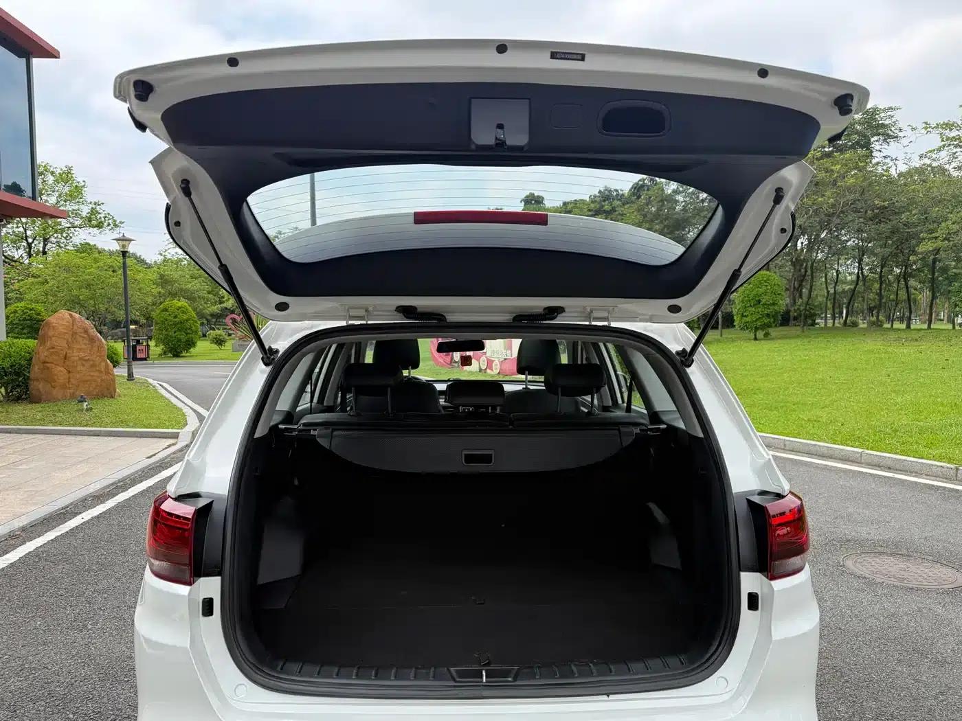 Kia KX7 2017 2.0L Automatic 2WD GL 5-seater — миниатюра 30