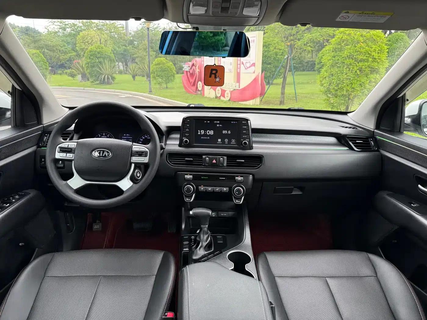 Kia KX7 2017 2.0L Automatic 2WD GL 5-seater — миниатюра 7
