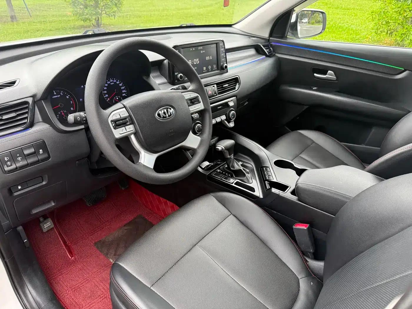 Kia KX7 2017 2.0L Automatic 2WD GL 5-seater — миниатюра 8