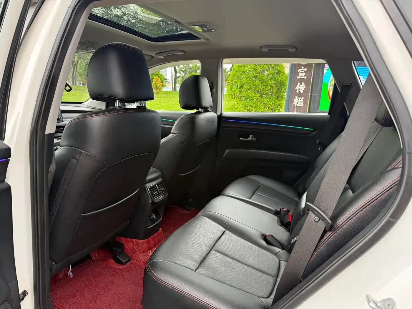Kia KX7 2017 2.0L Automatic 2WD GL 5-seater — миниатюра 9