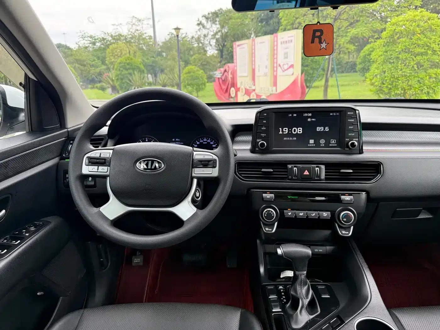 Kia KX7 2017 2.0L Automatic 2WD GL 5-seater — миниатюра 10
