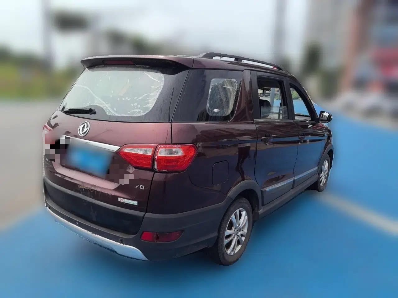 Dongfeng Fengon 370 2016 1.5L Manual Elite Home Edition 7-Seater — миниатюра 6