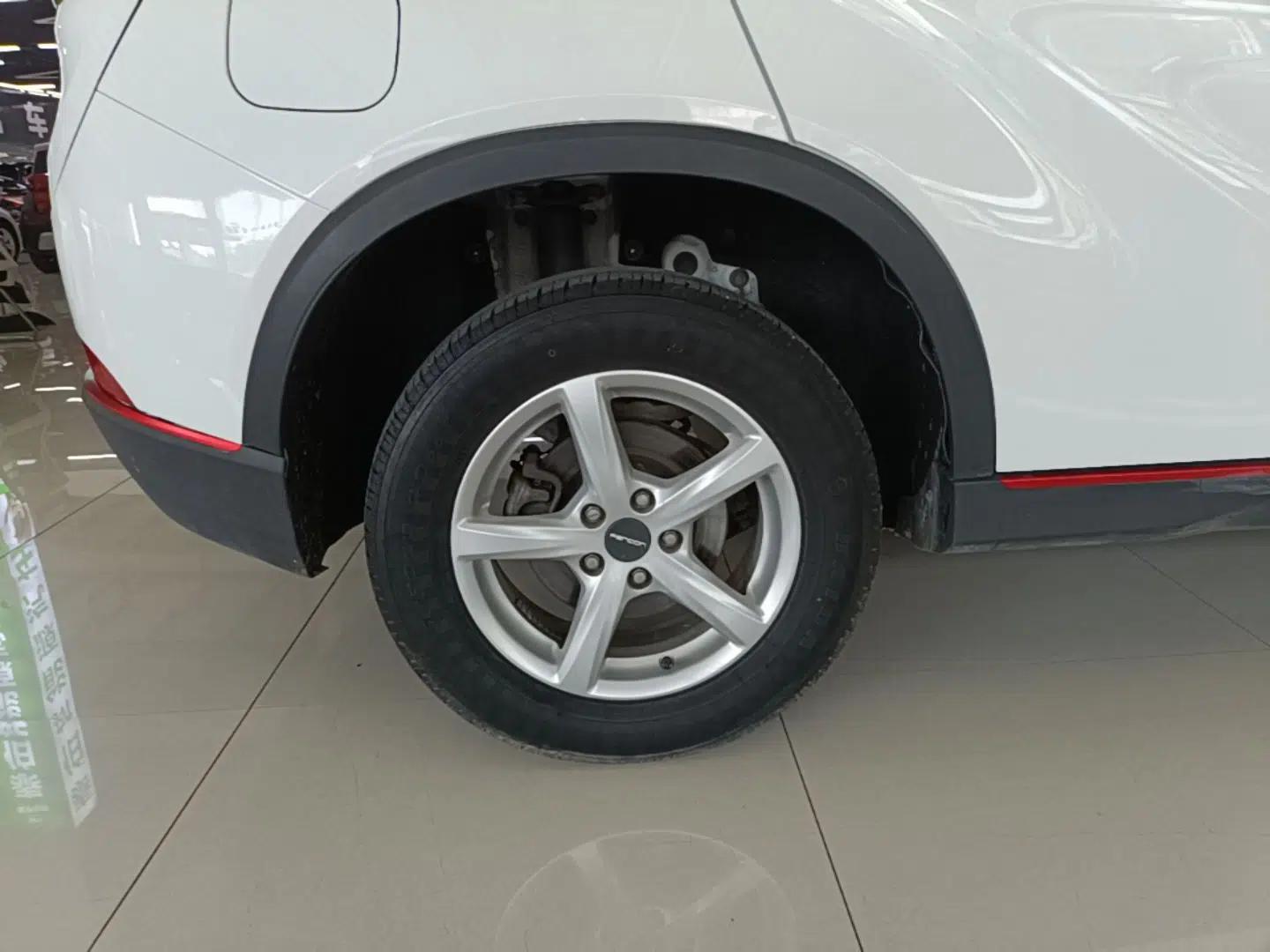 Dongfeng Fengon 500 2022 1.5L CVT Enjoyment Version — миниатюра 11