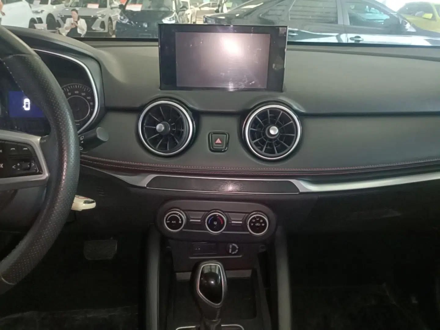 Dongfeng Fengon 500 2022 1.5L CVT Enjoyment Version — миниатюра 15