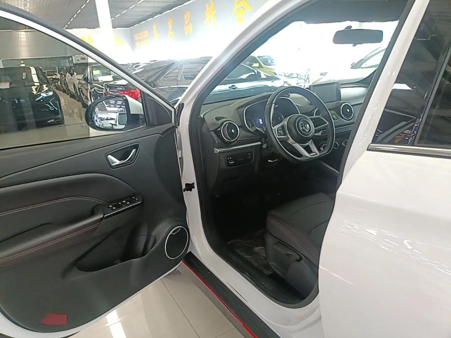 Dongfeng Fengon 500 2022 1.5L CVT Enjoyment Version — миниатюра 18