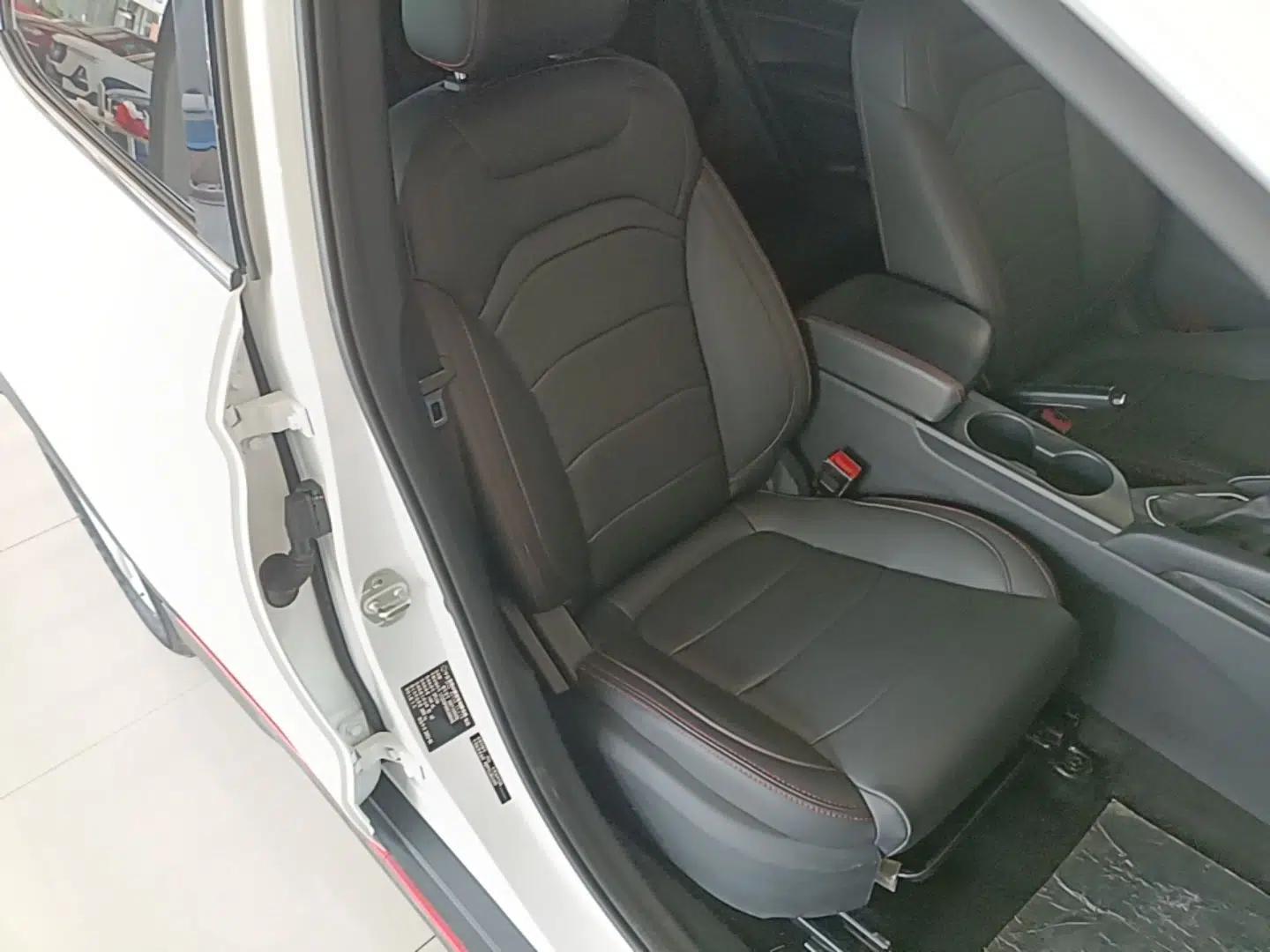 Dongfeng Fengon 500 2022 1.5L CVT Enjoyment Version — миниатюра 19