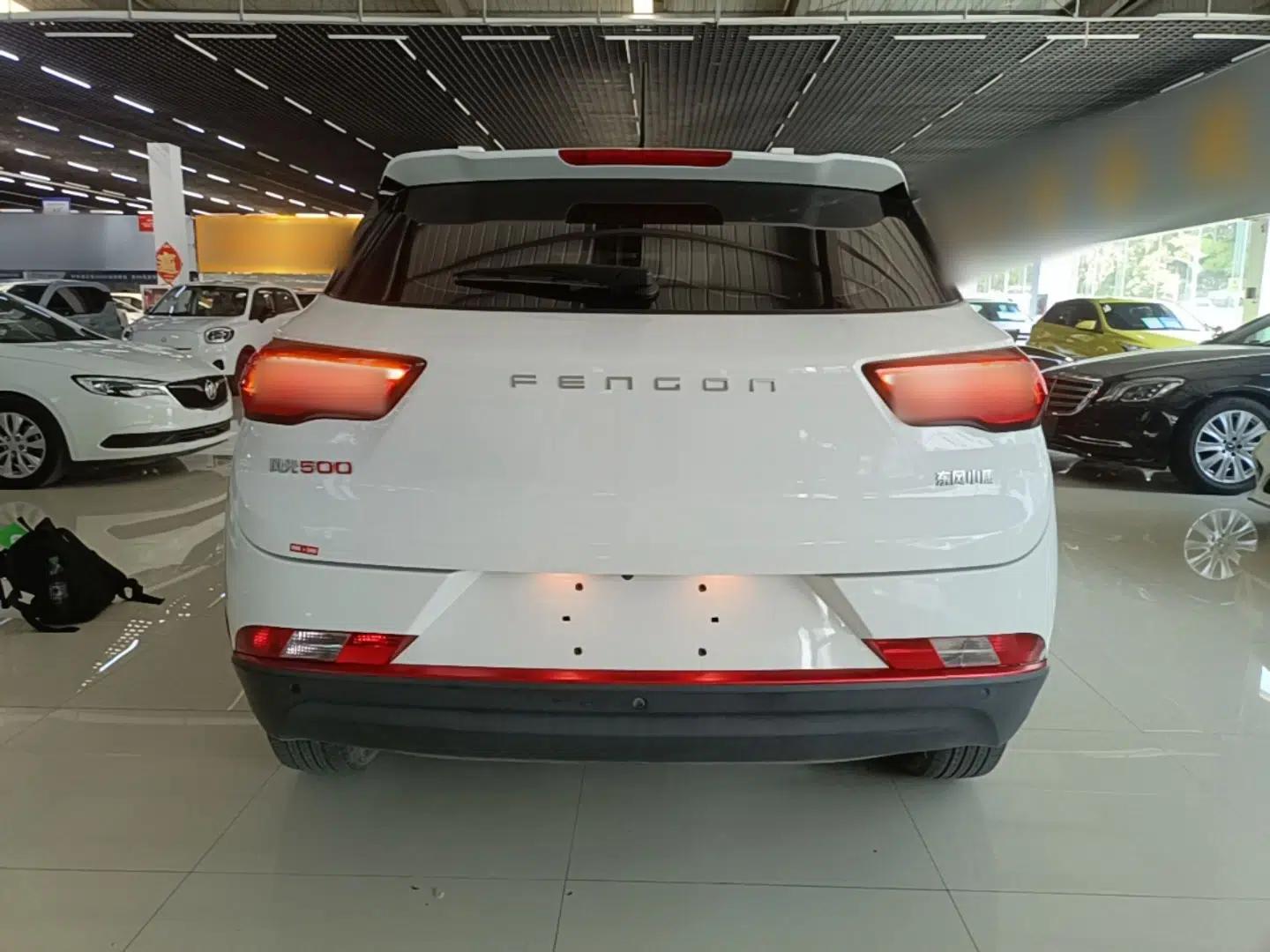 Dongfeng Fengon 500 2022 1.5L CVT Enjoyment Version — миниатюра 5