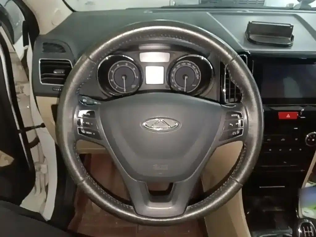 Chery E3 2015 1.5L Manual Smart Edition — миниатюра 11