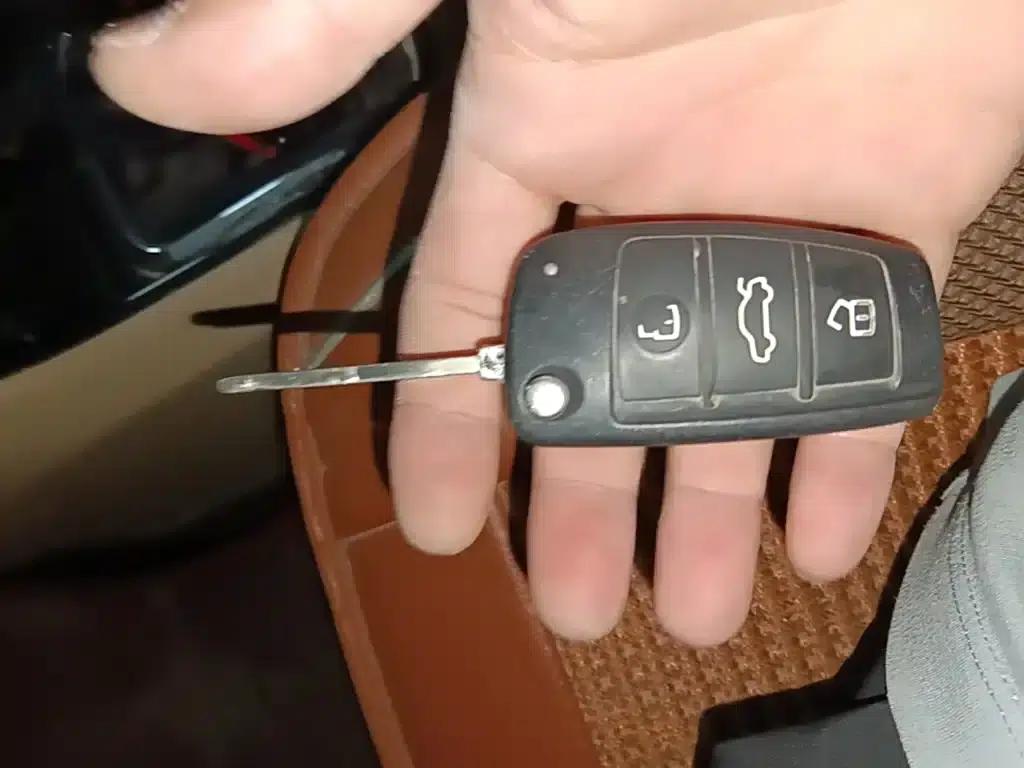Chery E3 2015 1.5L Manual Smart Edition — миниатюра 9