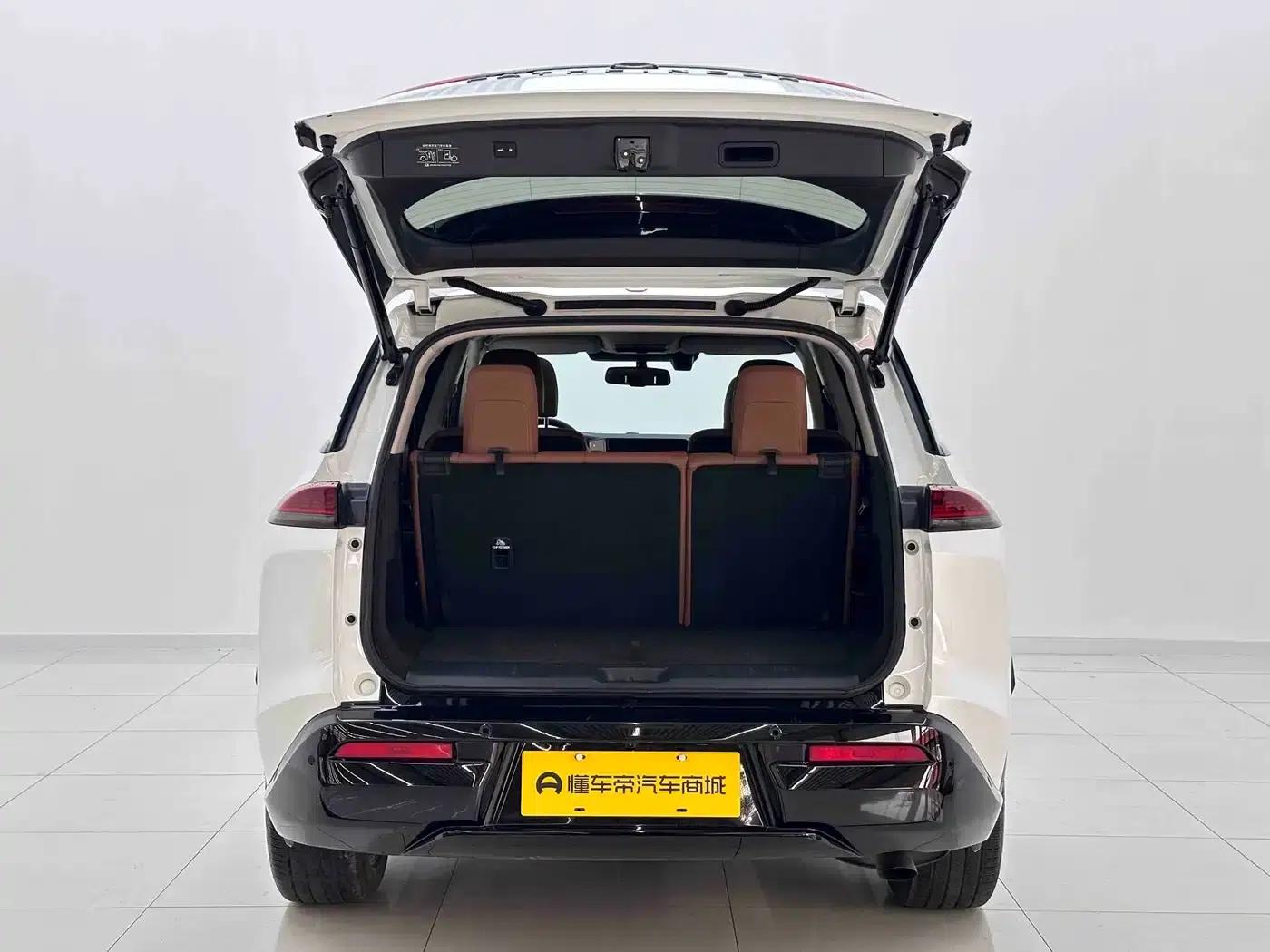 2024 Volkswagen Land Cruiser 380VC-TURBO 4WD Supreme Edition (6-seater) — миниатюра 6