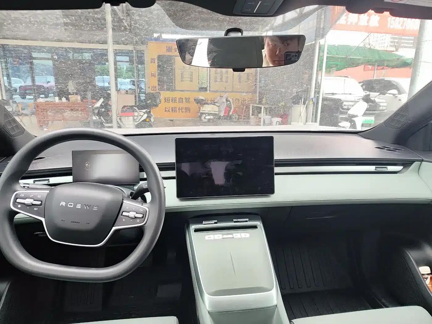 Roewe D6 2025 450km Premium Edition — миниатюра 4
