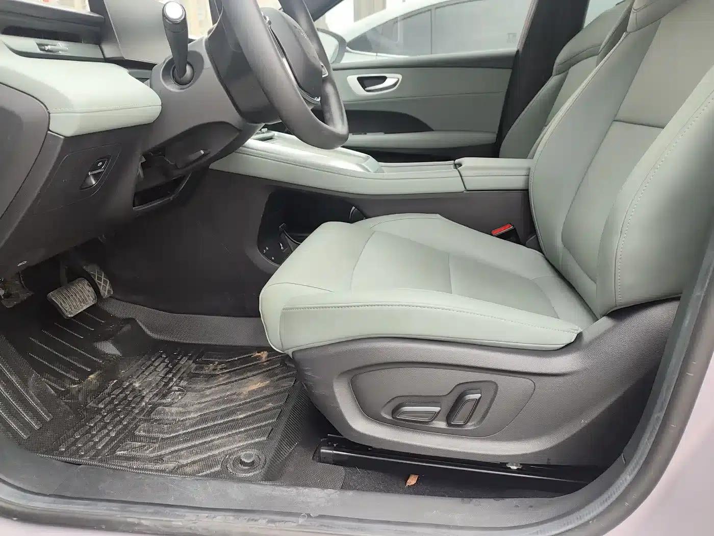 Roewe D6 2025 450km Premium Edition — миниатюра 10