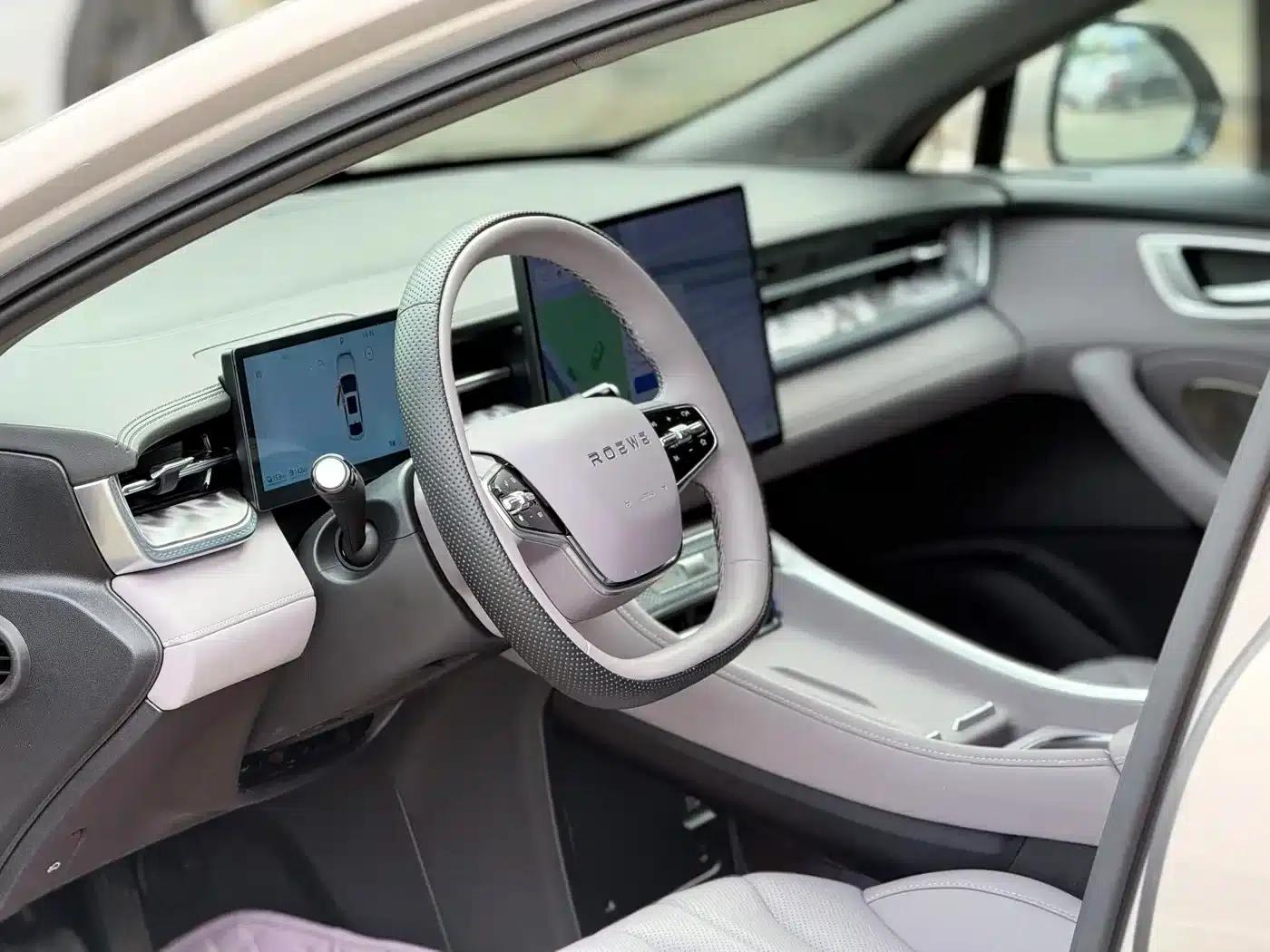 Roewe M7 DMH 2025 160km Enjoy Edition — миниатюра 8