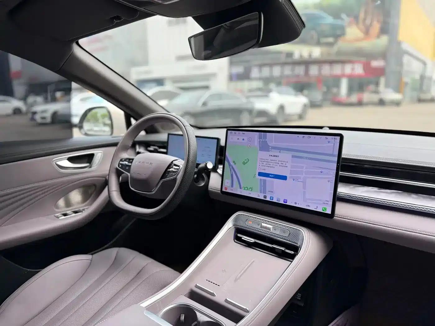 Roewe M7 DMH 2025 160km Enjoy Edition — миниатюра 9