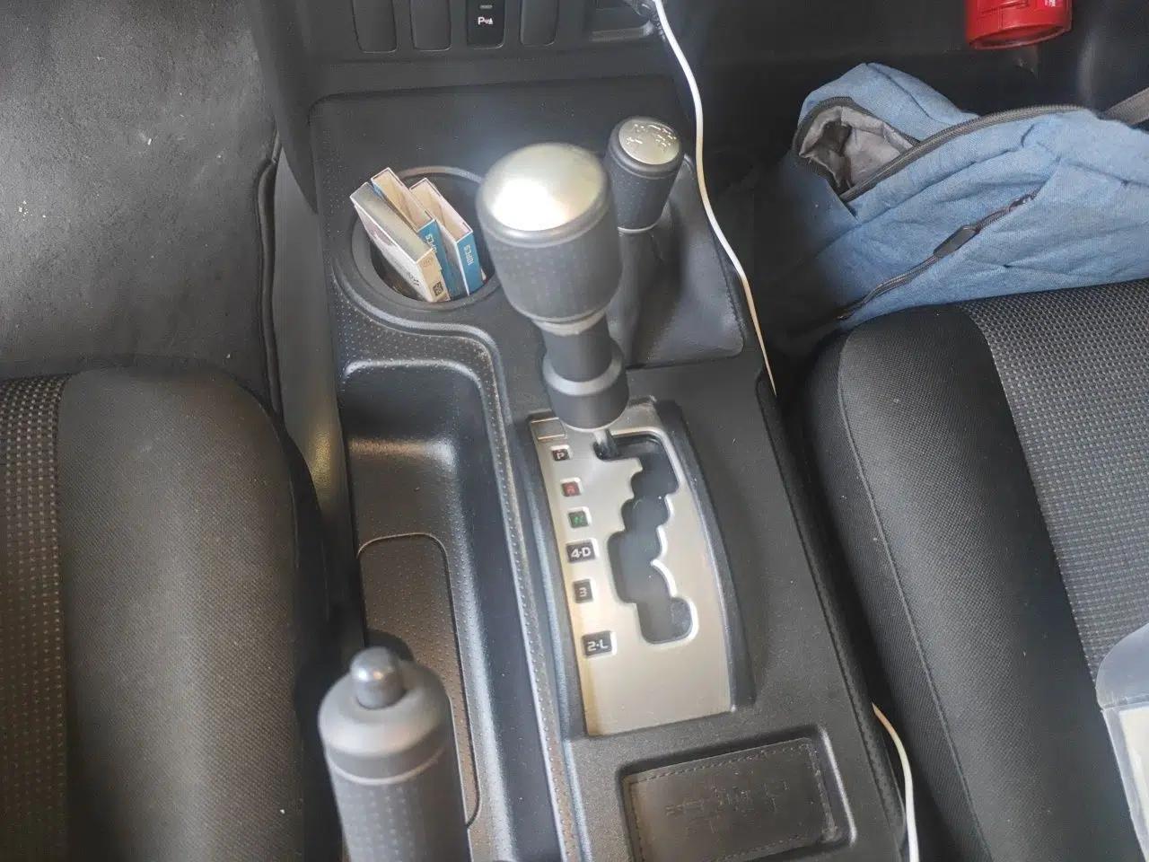 Toyota FJ Cruiser — миниатюра 14