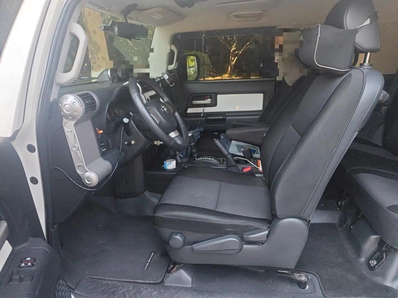 Toyota FJ Cruiser — миниатюра 15