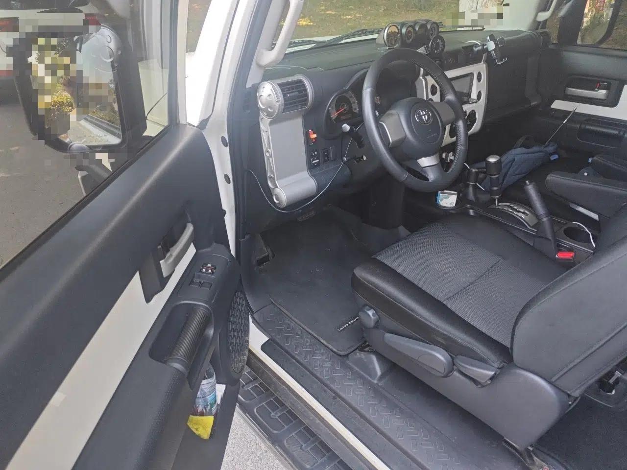 Toyota FJ Cruiser — миниатюра 16