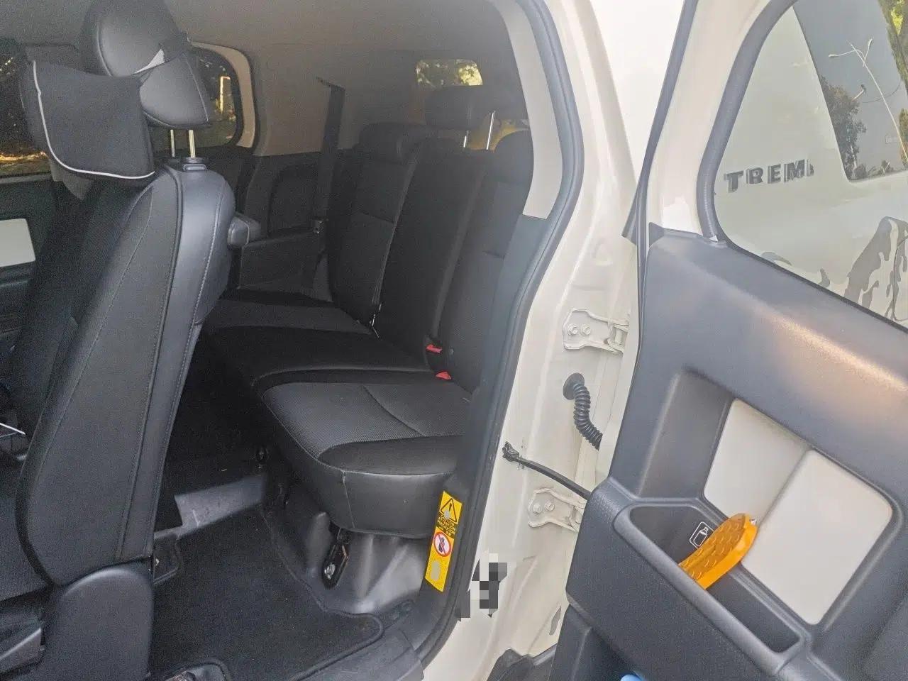 Toyota FJ Cruiser — миниатюра 17
